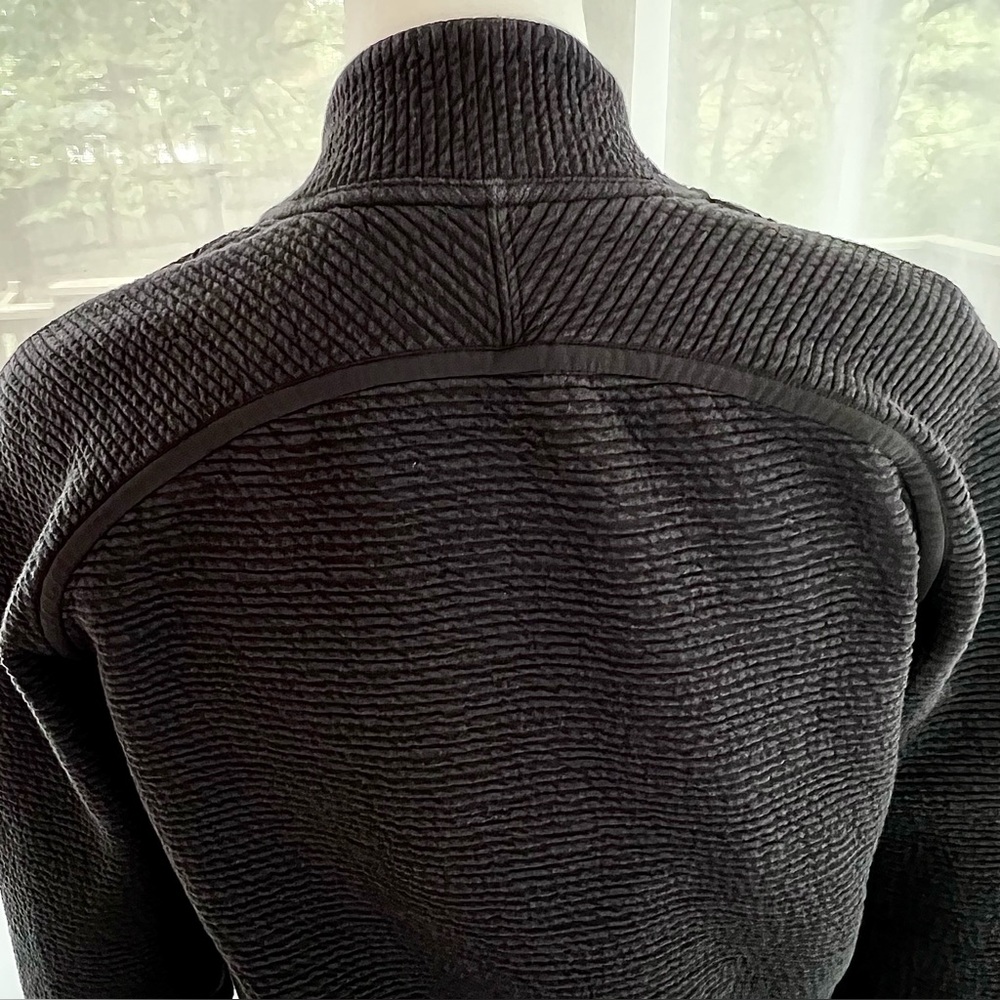 Lululemon On Repeat Bomber Textured Zip Up Jacket Color Black Size 6 - Picture 6 of 16